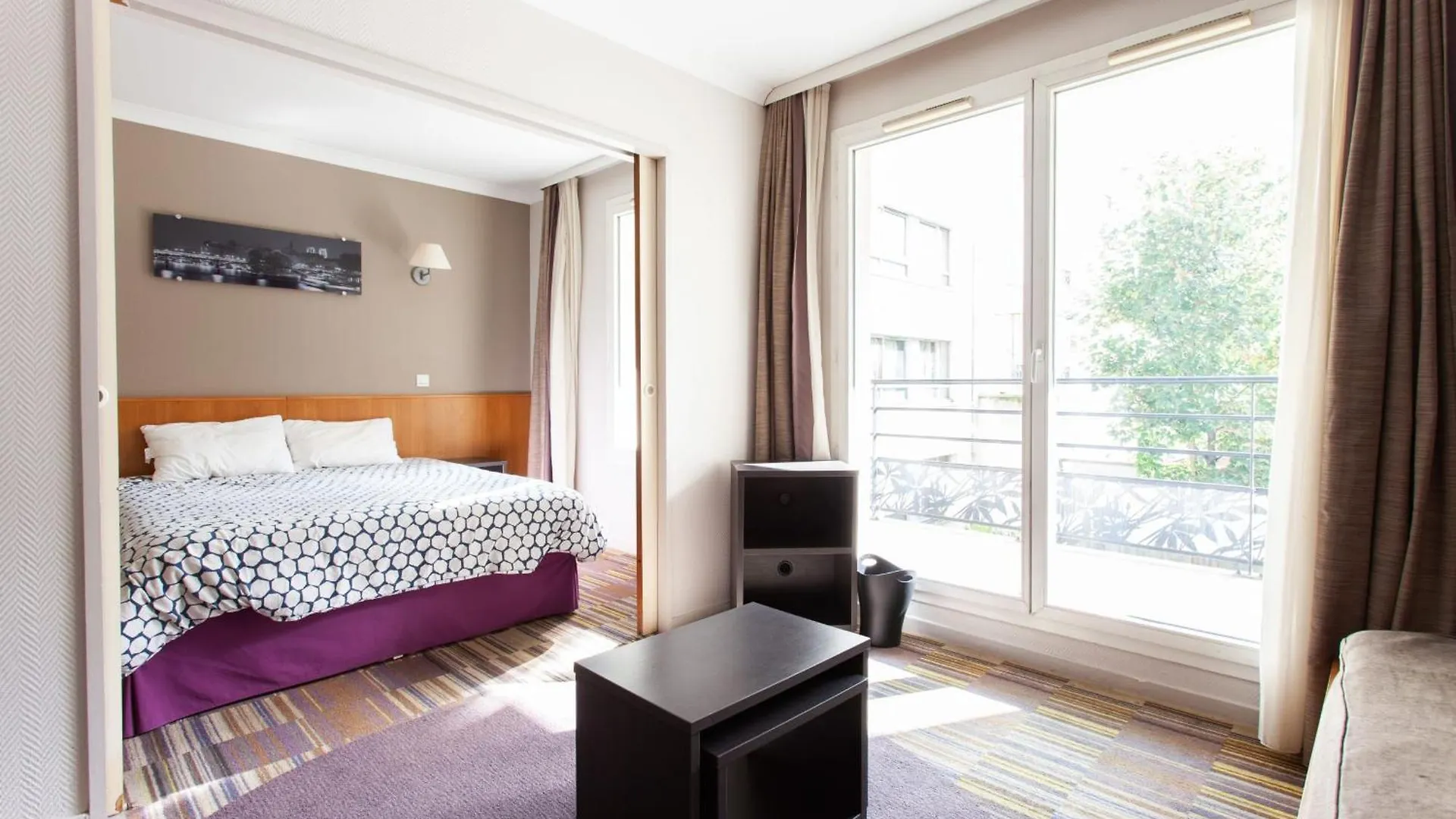Bright With Balcony At Buttes Chaumont Apartment Paris